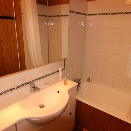 Du Lou - 2 Pieces Pour 5 Personnes Et Pied De Pistes Mae-7537 *